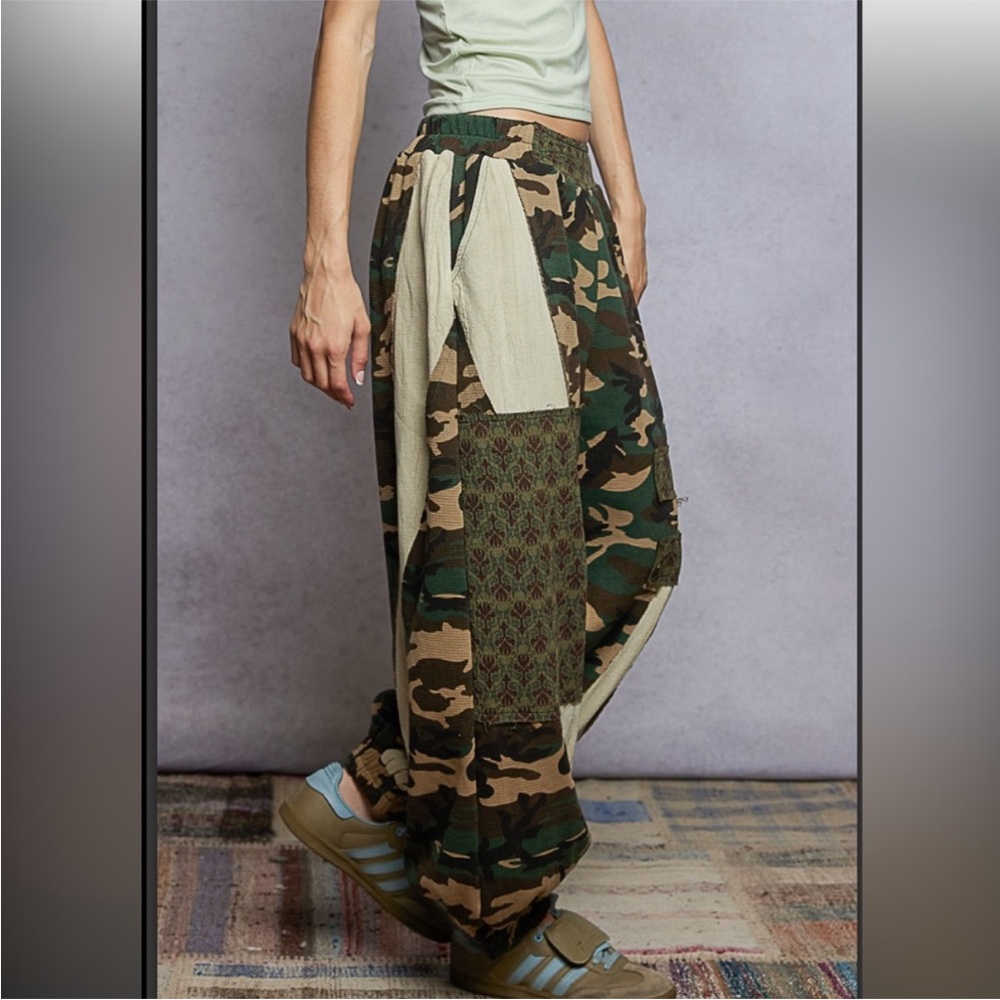 POL Camouflage Patchwork Pants Size Small - Picture 3 of 9